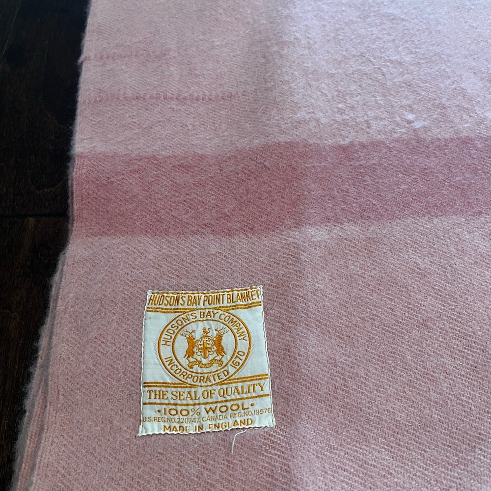 Vintage Hudson's Bay 100% Wool 1.5 Point Blanket. 1940-60’s crib blanket